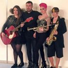David Robles junto a las tres modelos almerienses que le acompañaron en la gala.