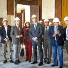 Visita a las obras de la Plaza Vieja por parte del consejero de Fomento y Vivienda y el alcalde en funciones