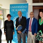 Foto de familia con la concejala María Vázquez.