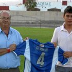 Balbino y Rubén Duarte con la camiseta del Español.
