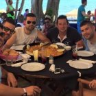 Rubén Duarte (primero por la derecha) con sus amigos.