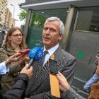 Demetrio Carmona sale de los juzgados en abril de 2013