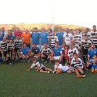 Los dos equipos posan para la historia en la Ciudad Deportiva de Viator.tyle>.apqj{positio