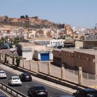 La Alcazaba cobija a estas barriadas de pescadores situadas frente al puerto.