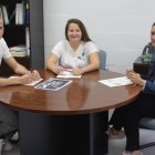 Fernando Soriano; Rocío Muñoz, coordinadora del fútbol femenino, y Lorena García.