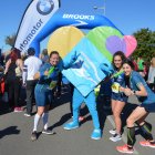 La mascota, que ya tiene nombre, de promoción en un evento deportivo.