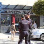Agentes de la Policía Nacional durante una actuación.