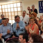 Adriana Valverde (derecha) celebrando la victoria.