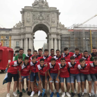 Los albojenses por las calles de Lisboa.