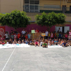 Los niños disfrutan el deporte y aprenden.
