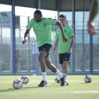 Entrenamiento rojiblanco en el campo de Pinatar.