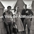 Goytisolo, junto a los escritores Simone de Beauvoir y Neolson Algren.