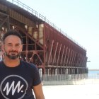 Manolo Berenguel posa para LA VOZ en el Cable Inglés.