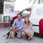 Ramón Fernández-Pacheco junto a la concejala Carolina Lafita en su visita al Centro Zoosanitario.