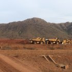 Fotografía de las máquinas trabajando en la explanación de El Cambronero facilitada por el GEM
