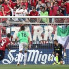 René no pudo hacer nada en el gol de Rubén García.