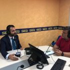 El alcalde, Ramón Fernández-Pacheco, en los estudios de la Cadena SER este lunes.