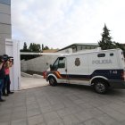Entrada del furgón de Ana Julia Quezada en los juzgados