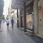 Local cerrado en pleno Paseo de Almería.