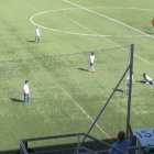 En la imagen puede apreciarse el momento en el que el niño acaba de ser lesionado.