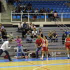 Paco Rueda celebrando una canasta.