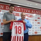 Andoni López con el presidente Alfonso García.