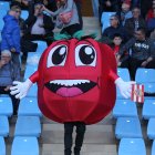 Al Almería que juega en casa solo le falta una mascota en el verde.