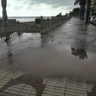 El Malecón de Garrucha tras la tromba de agua caída este viernes.
