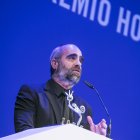 Luis Tosar agradeciendo el premio \'Almería, tierra de cine\'.