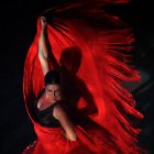 Sara Baras trae a Roquetas su espectáculo \'Sombras\'.