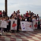 Los alumnos y los profesores concentrados en el Paseo Marítimo de la capital.