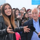 Carmen Martín con el alcalde Gabriel Amat.