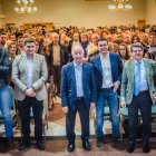 Foto de familia en la copa de Navidad del PP.