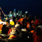 Uno de los rescates realizados por Salvamento Marítimo de noche.