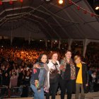 La alcaldesa de Benahadux y concejalas de su equipo de Gobierno previo al concierto del multitudinario concierto de Camela.