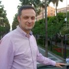 Jesús Baeza Lores, gerente de Wakea Poke Burger