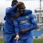 Cedric celebrando un gol con el Fuenlabrada.
