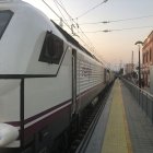 El Talgo, en la estación de Huércal.
