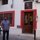 Muñoz, junto a la Sala Las Vampiras