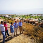 Visita a la parcela donde se levantará el faro.
