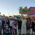 Niños y adultos de Asperger Almería quisieron inmortalizar una jornada importante para los almerienses.