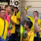 Los seguidores del Cádiz cantando en Almería.