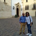 Enrique Marín y María del Mar Marín en la Plaza Virgen del Mar