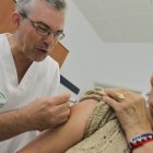 Las personas mayores son uno de los principales grupos de riesgo.