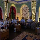 Turki Al-Sheikh y la Selección Argentina viendo al Almería.