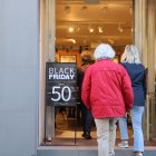 Las tiendas del centro, llenas desde primera hora de esta mañana.