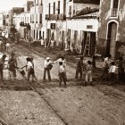 Trabajos colectivos en Albox para adecentar las calles tras la riada.
