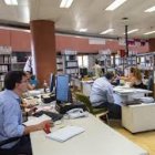 Andalucía busca 422 trabajadores sociales y personal administrativo.
