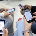 Los móviles en los centros escolares pueden ocasionar conflictos.