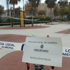 Los parques infantiles, precintados.